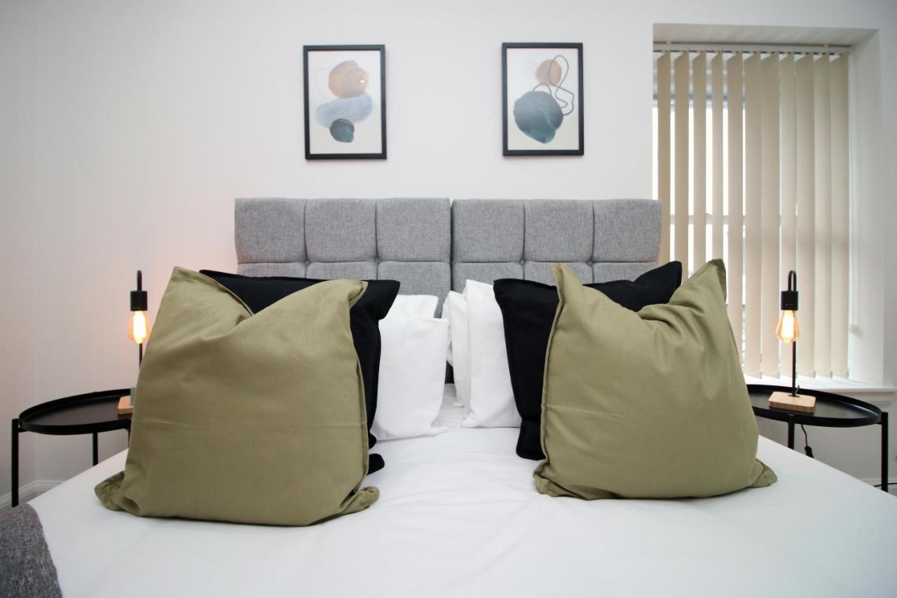 No 2 Under The Clock By Ssw - 2Br, Right In The City Centre, Sleeps 6 Кардифф Экстерьер фото