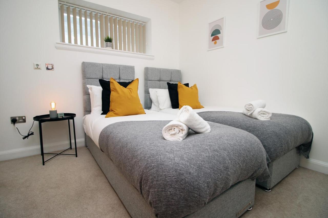 No 2 Under The Clock By Ssw - 2Br, Right In The City Centre, Sleeps 6 Кардифф Экстерьер фото