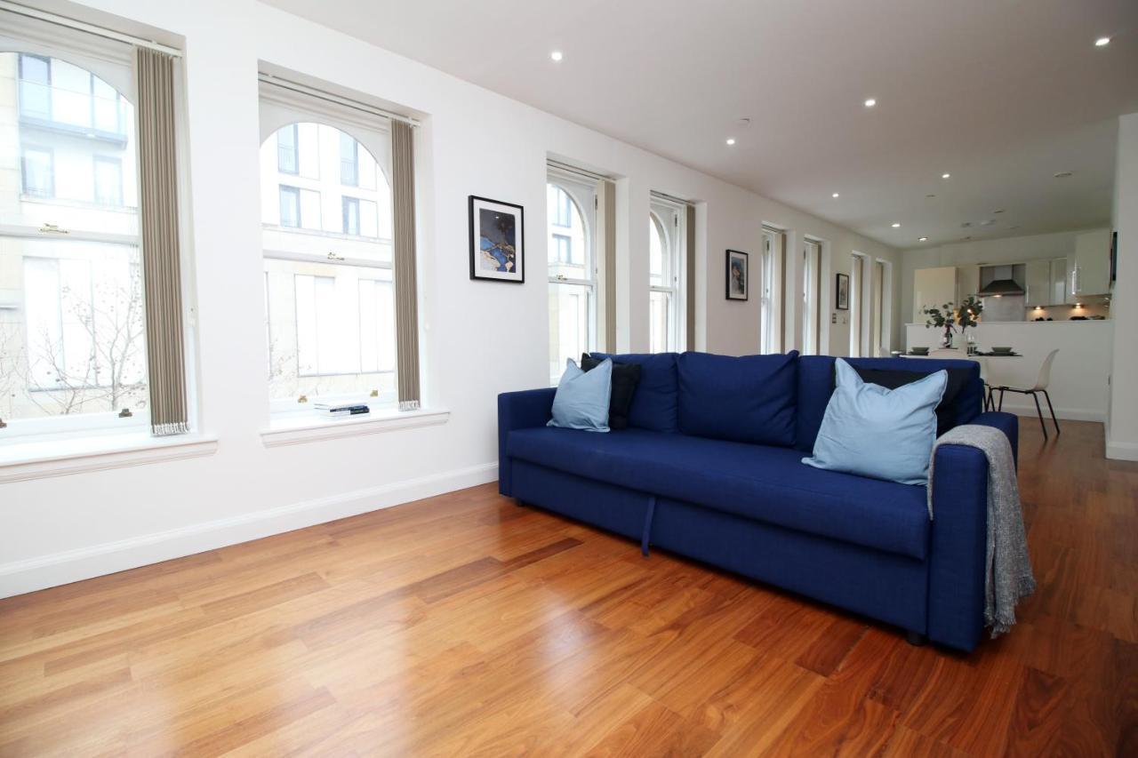 No 2 Under The Clock By Ssw - 2Br, Right In The City Centre, Sleeps 6 Кардифф Экстерьер фото